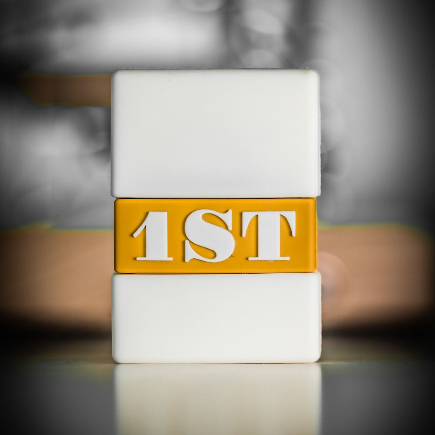 1ST V1 Magnet